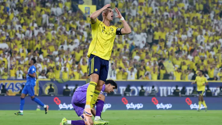 الهلال يسلم التعادل أمام النصر وينتظره لقب الدوري