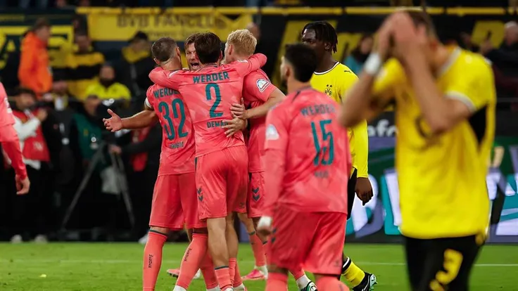 فولكروج يرفع فيردر بريمن إلى التعادل في الدقائق الأخيرة أمام بوروسيا دورتموند