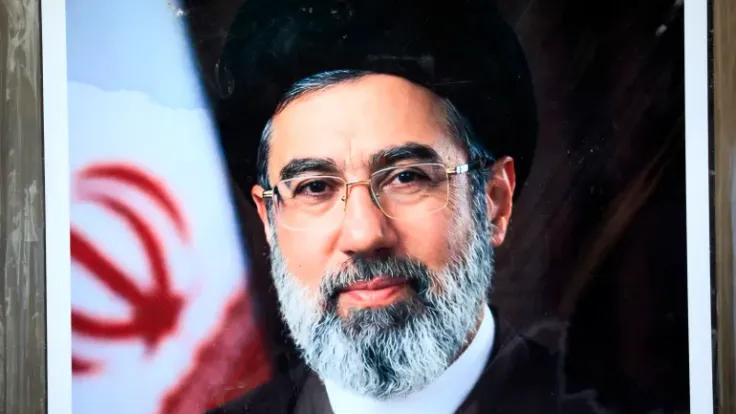 المرشد الإيراني: الدفاع عن مجاهدي لبنان سياسة ثابتة