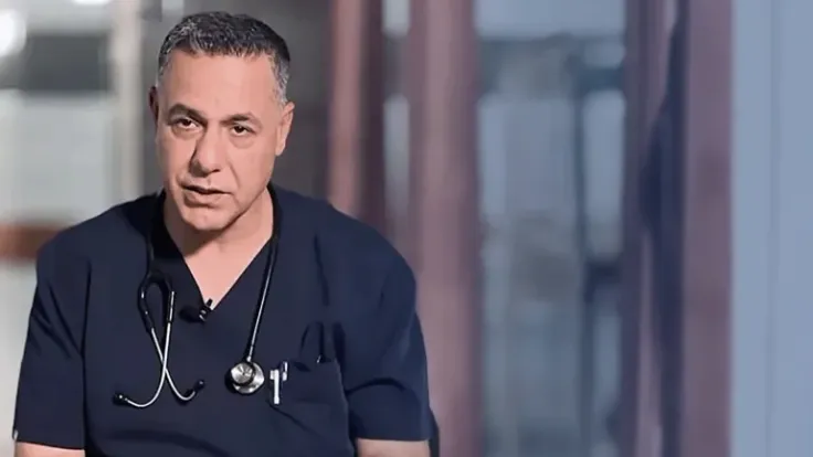الاحتلال ينقل د. حسام أبو صفية إلى سجن نفهة منفرداً