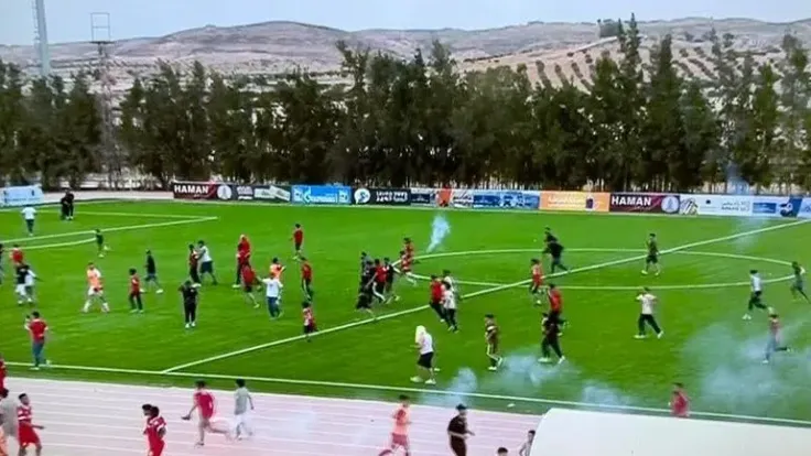 احتجاجات عنيفة في طرابلس بعد مباراة كرة قدم