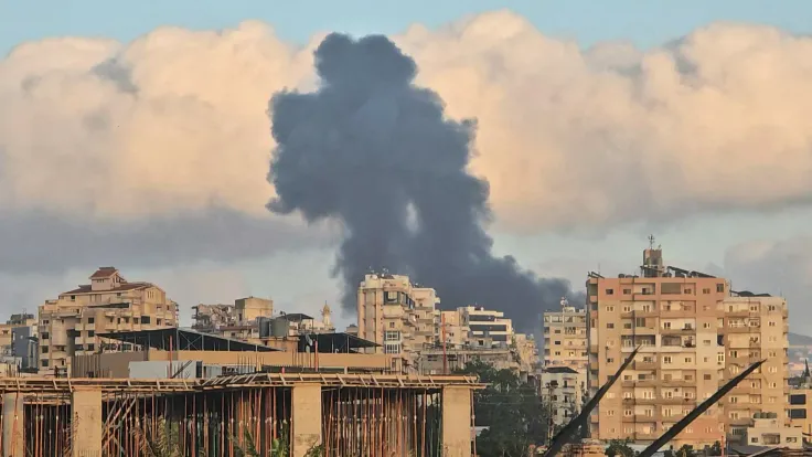 حزب الله يرفض الضغوط الأمريكية وإسرائيل تعلن مقتل ضابط بلبنان