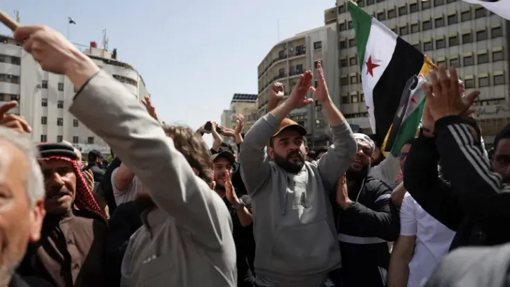 سوريا تلزم بالحصول على موافقة رسمية قبل أي تظاهر