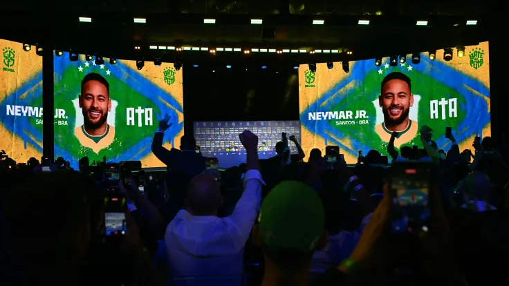 نيمار يحتفل بعودته للمنتخب البرازيلي في بث مباشر.. تفاصيل الحدث