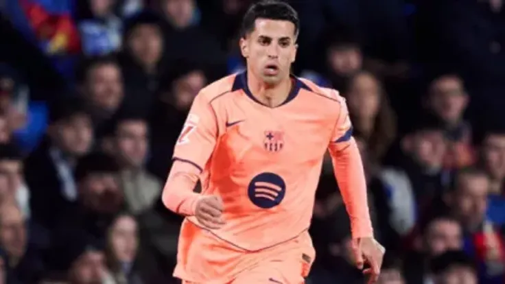 هانز فليك يطالب برشلونة بضم كانسيلو بشكل دائم