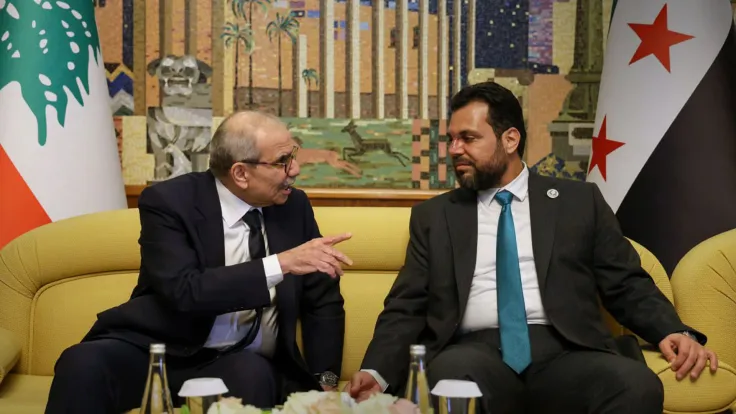نواف سلام في دمشق: ملفات شائكة على طاولة البحث بين لبنان وسوريا
