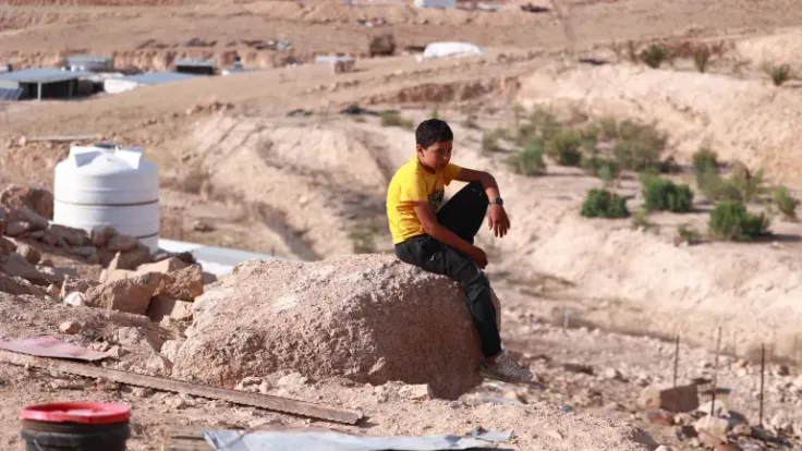 عنف المستوطنين يطارد الفلسطينيين المهجرين في الأغوار