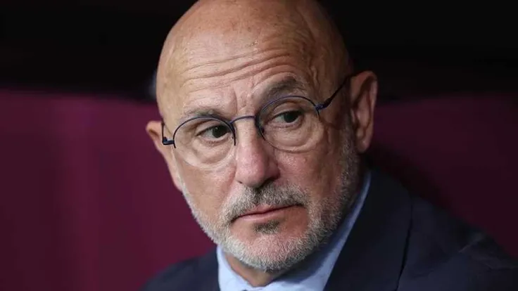 لويس دي لا فوينتي يبدأ بتحديد قائمة منتخب إسبانيا لِكأس العالم 2026