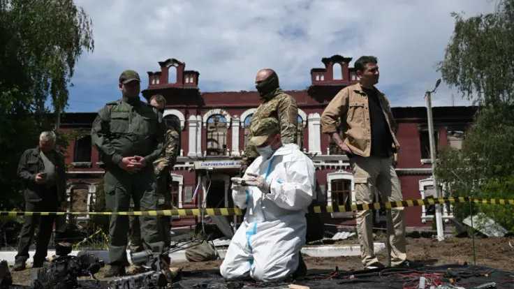 قصف متبادل بين روسيا وأوكرانيا ومخاوف من حادث نووي