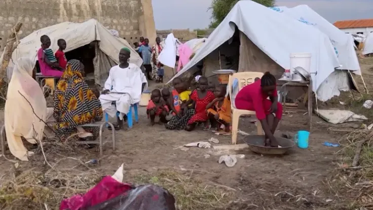 لجنة الحوار السوداني تبدأ مشاورات لإطلاق حوار مستقل وسط نزوح 200 ألف من كردفان