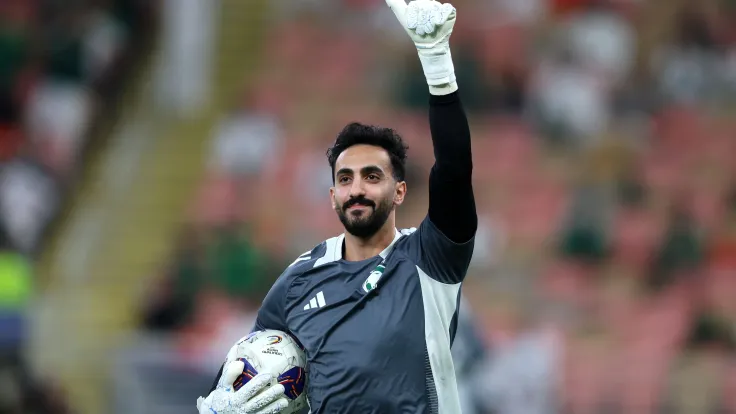 إصابة حارس المنتخب السعودي نواف العقيدي في مباراة الكويت وتعيين بديل للمنتخب