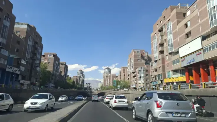 الحرب ترفع أسعار العقارات والإيجارات في طهران إلى مستويات قياسية