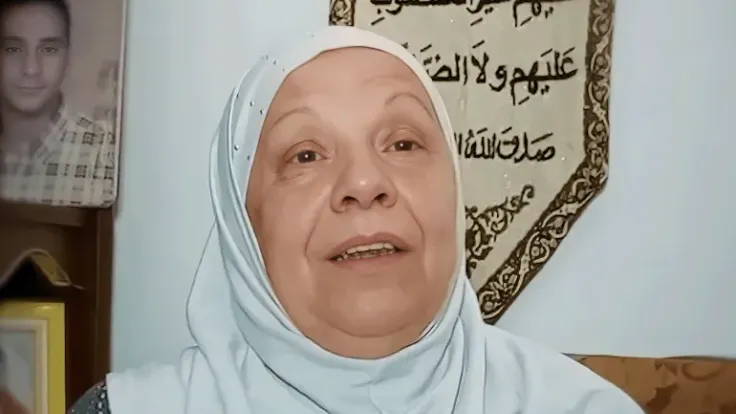 مسنة لبنانية تعاني من الفقد و تحلم بالحج في ظل الأزمة الاقتصادية