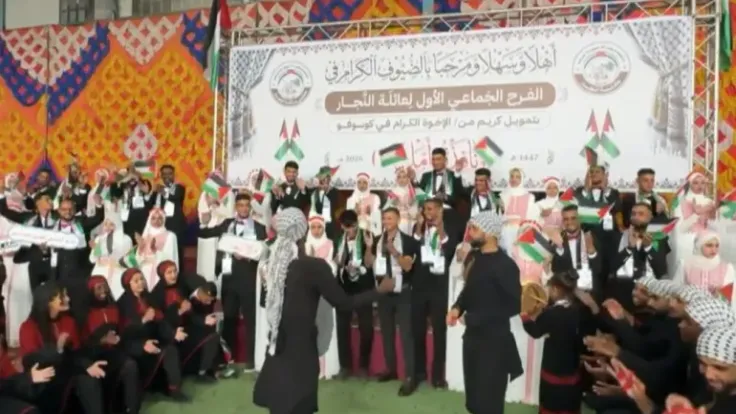 عائلة النجار بخان يونس تقيم عرسا جماعيا رغم خسائر الحرب