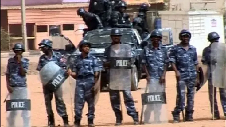الشرطة السودانية تكشف عن ضبط 700 شخص ينتحلون صفة القوات النظامية بالخرطوم