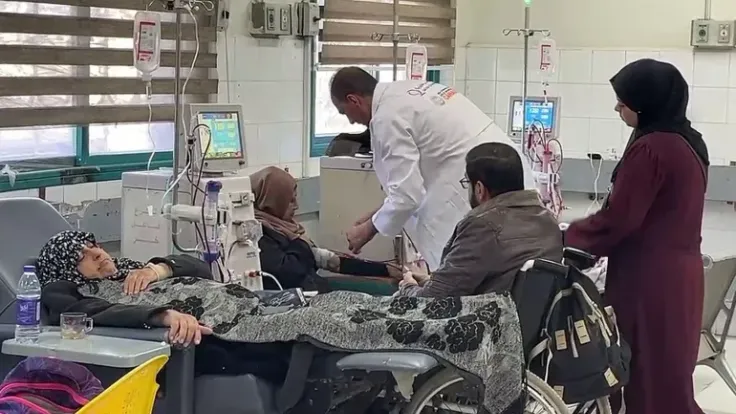 معاناة مرضى الكلى في غزة تعطل بسبب نقص الإمكانات