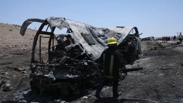 فاجعة "طريق الموت" في سوريا تودي بحياة 35 شخصا
