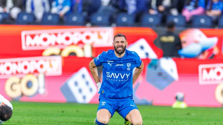 تقنية الفيديو تلغي هدف سافيتش وبنزيما أمام الخليج في دوري روشن