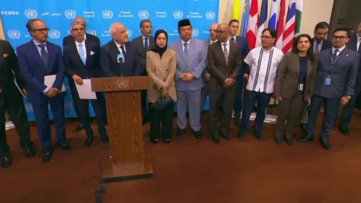 المجموعة العربية تدين استغلال إسرائيل للظروف الإقليمية لتقويض حل الدولتين