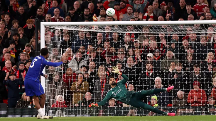 ليفربول يتأهل على ركلات الترجيح بعد تعادل 1-1 مع تشيلسي في كأس كاراباو