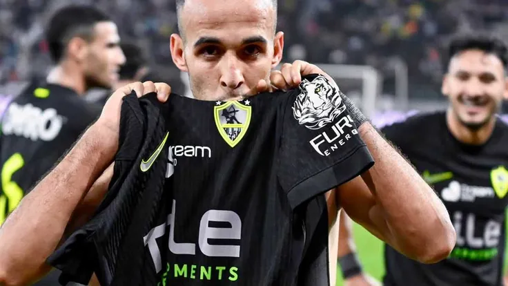 ناصر منسي يعتذر للمدرب معتمد جمال بعد احتفال هدف الزمالك ضد الجيش الرواندي
