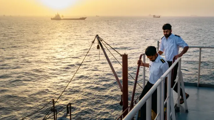 إيران تتهم أمريكا بتهديد الملاحة في هرمز وترمب يتهم طهران بمهاجمة السفن
