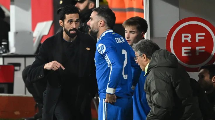 تصرف غامض لأربيلوا في وداع كارفاخال بريال مدريد
