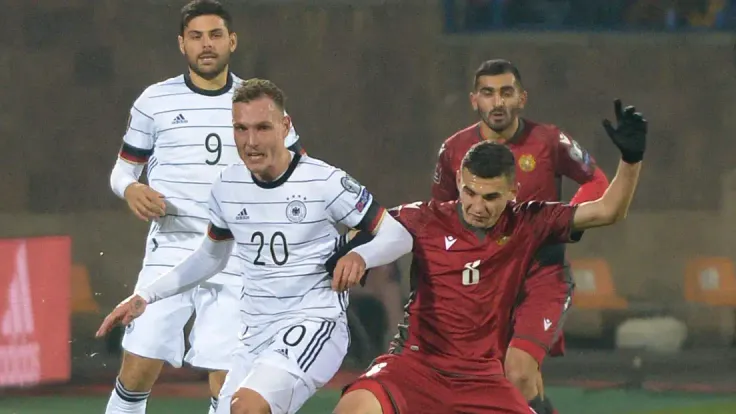الأهلي يُقدّم عرضًا لضم إدوارد سبيرتسيان.. والد اللاعب يُفجّر المفاجأة