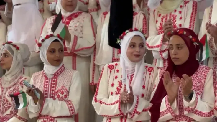 زفاف جماعي يجمع 150 عروساً وعريساً في شمال غزة