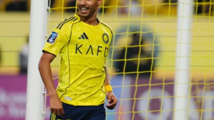 عبد الرحمن غريب على وشك الرحيل عن النصر إلى الاتحاد