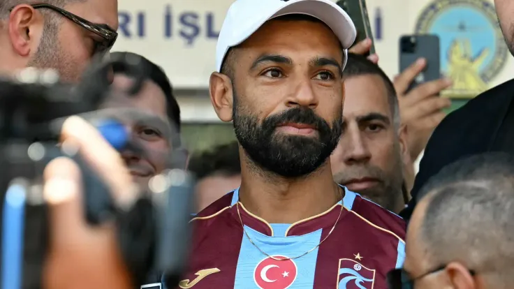 المحكمة المصرية تُلزم محمد صلاح بالحضور شخصيًا في سبتمبر لتقديم اليمين الحاسمة