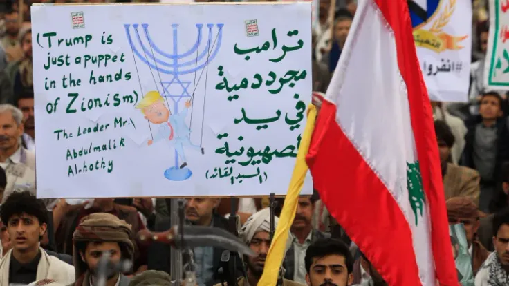 الحوثيون يحذرون من تداعيات حرب جديدة على إيران