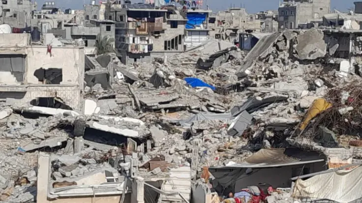 إسرائيل تخطط لاستئناف حرب غزة والفصائل تضع شروط حصر السلاح في محادثات القاهرة