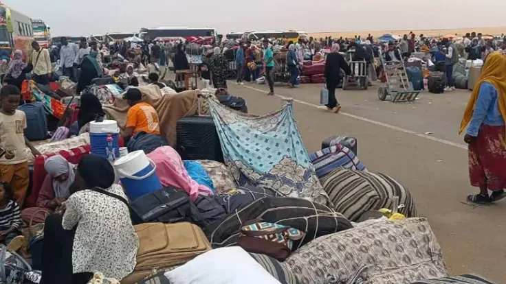 معبر أرقين: عودة السودانيين تتحول إلى معاناة إنسانية