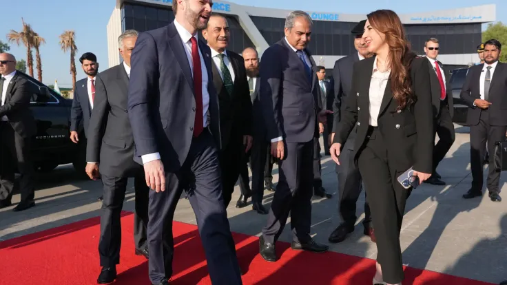 انتهاء الهدنة وإيران ترفض التهديد.. فانس يغادر واشنطن متوجهاً إلى باكستان