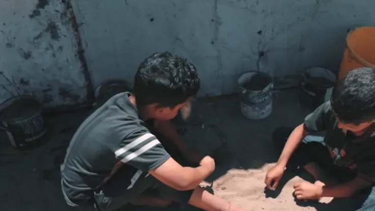 أسعار الألعاب تأكل طفولة غزة وجيوب الآباء