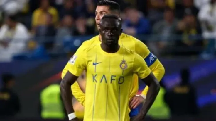 ساديو ماني يروي كلمات رونالدو المؤثرة بعد فوز النصر على الخلود