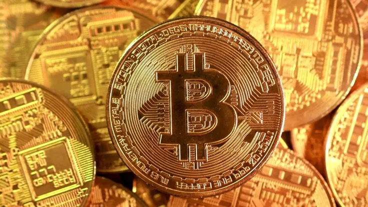 بتكوين تقترب من 80 ألف دولار مع تعافي السوق
