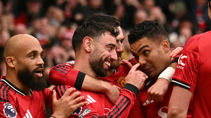 كاسيميرو يؤكد رحيله عن مانشستر يونايتد ويوصي بتعيين كاريك مدربًا دائمًا