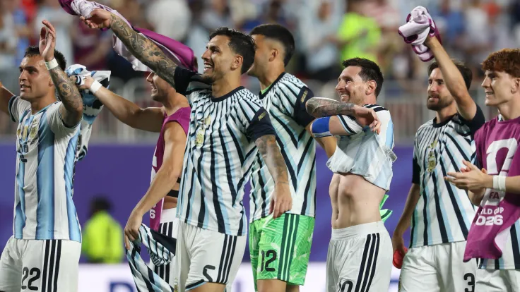 قريب انتقال لياندرو باريديس إلى طرابزون سبور وربطه بصفقة محمد صلاح