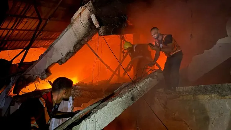 12 فلسطينيًا يُستشهدون في غارات إسرائيلية على غزة