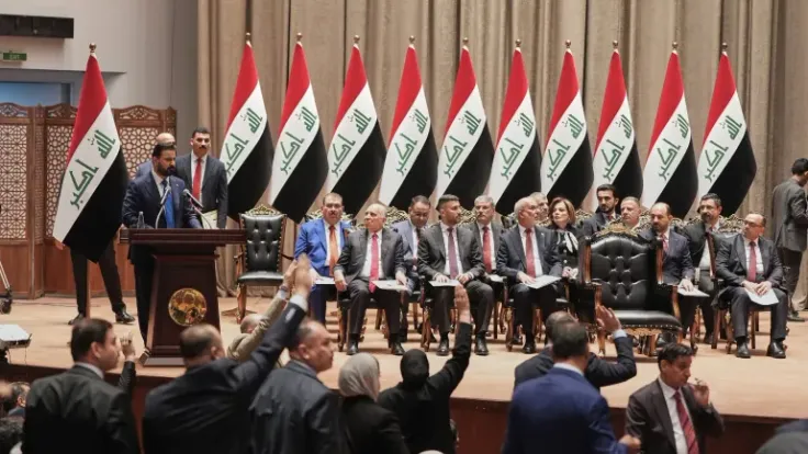 البرلمان العراقي يمنح الثقة لحكومة علي الزيدي: حكومة جديدة وواشنطن وطهران ترحبان