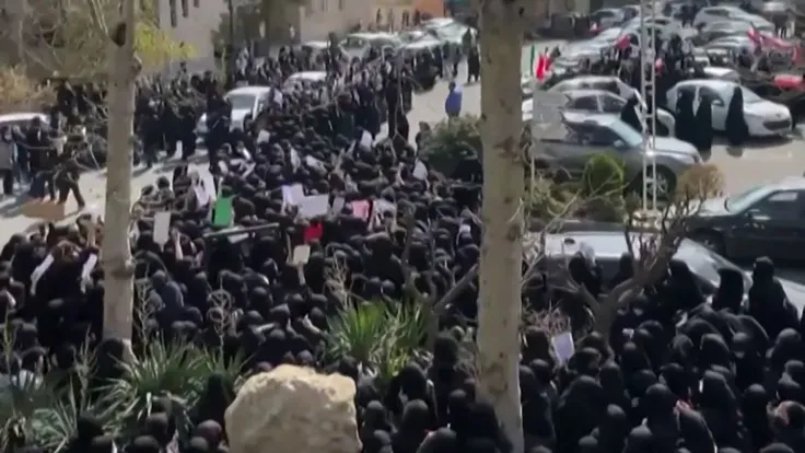 إيران تتهم ترمب بنشر مزاعم كاذبة حول إعدام متظاهرات