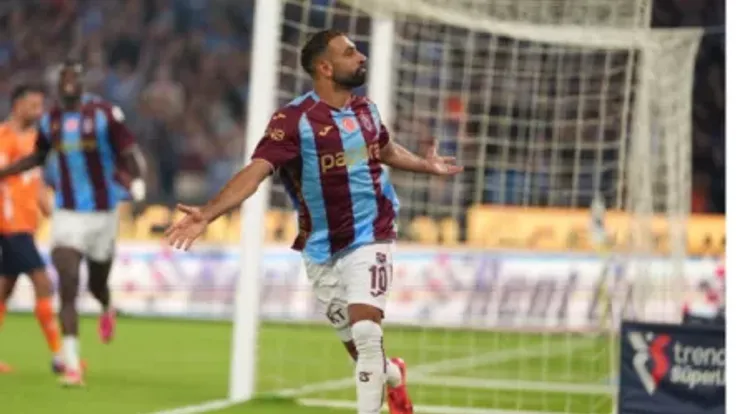 محمد صلاح يلتقي بالمدرب الألماني توماس ريس قبل إعلان توليه قيادة طرابزون سبور