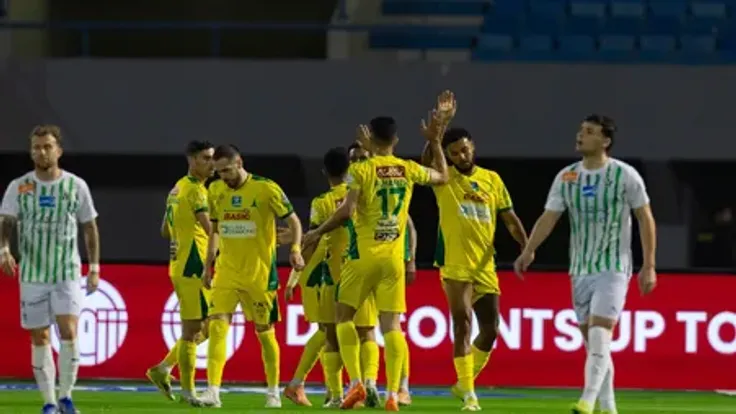 الخليج يهزم النجمة 3-1 في الجولة الـ30 من دوري روشن السعودي