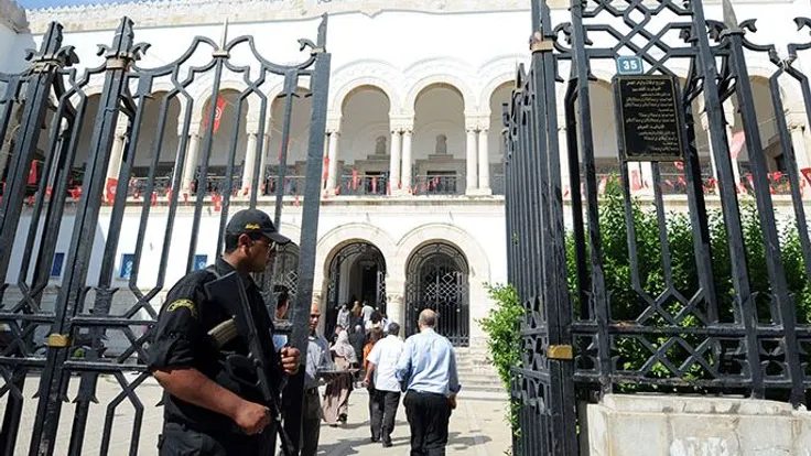 الرئيس التونسي يطلق عفواً خاصاً على ٢٤٣٩ سجينا بمناسبة الذكرى الـ٦٩ للجمهورية