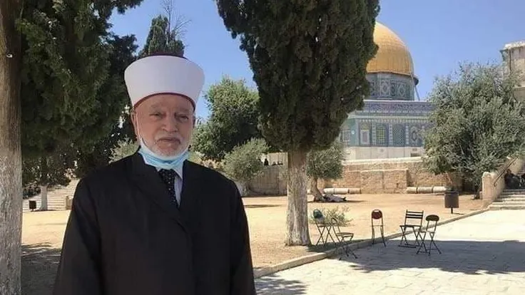 إبعاد مفتي القدس بعد الإفراج عنه.. واعتداءات مستعرة في الضفة