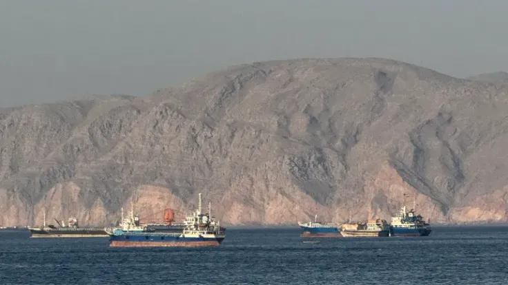فرنسا تعزز الجهود لاستعادة حركة الملاحة بمضيق هرمز