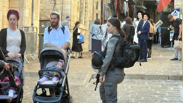 قرار إسرائيلي بمصادرة عقارات فلسطينية قرب المسجد الأقصى