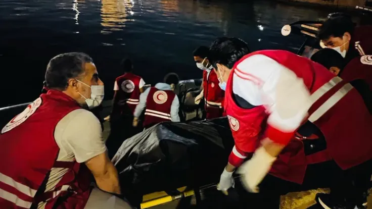 غرق مركب هجرة غير نظامي قبالة ليبيا: 38 قتيلاً بينهم مصريون